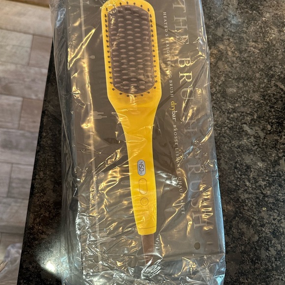 Drybar The Brush Crush Heated Straightening Brush - Yellow - Picture 2 of 5